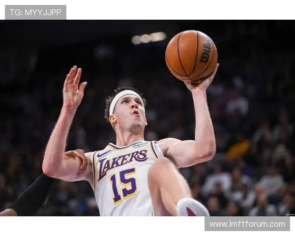 杨瀚森1分1板里夫斯狂砍41分 湖人不敌开拓者遗憾落败